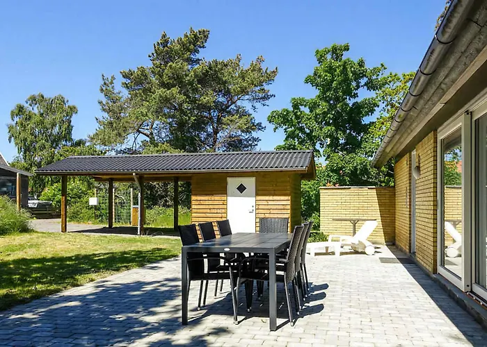 Lovely On Bornholm With Sea View * Neksø